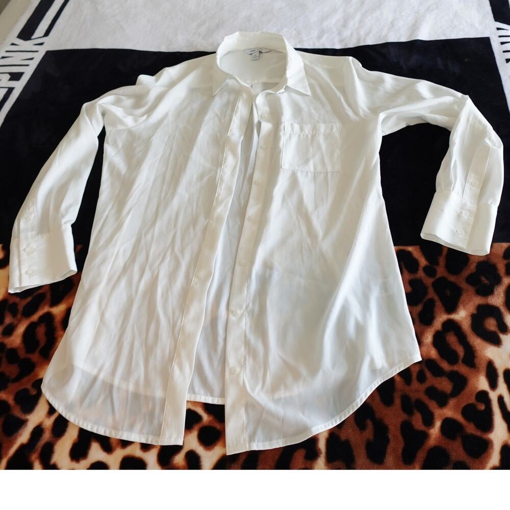 Ladies NINE WEST White Collard Dress Shirt / Button Up Size Medium